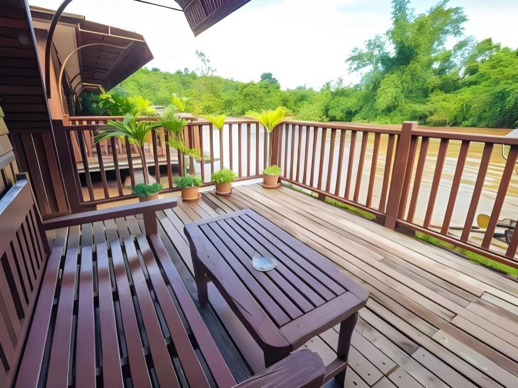 River Kwai Village Hotel Ban Kaeng Raboet Exterior photo